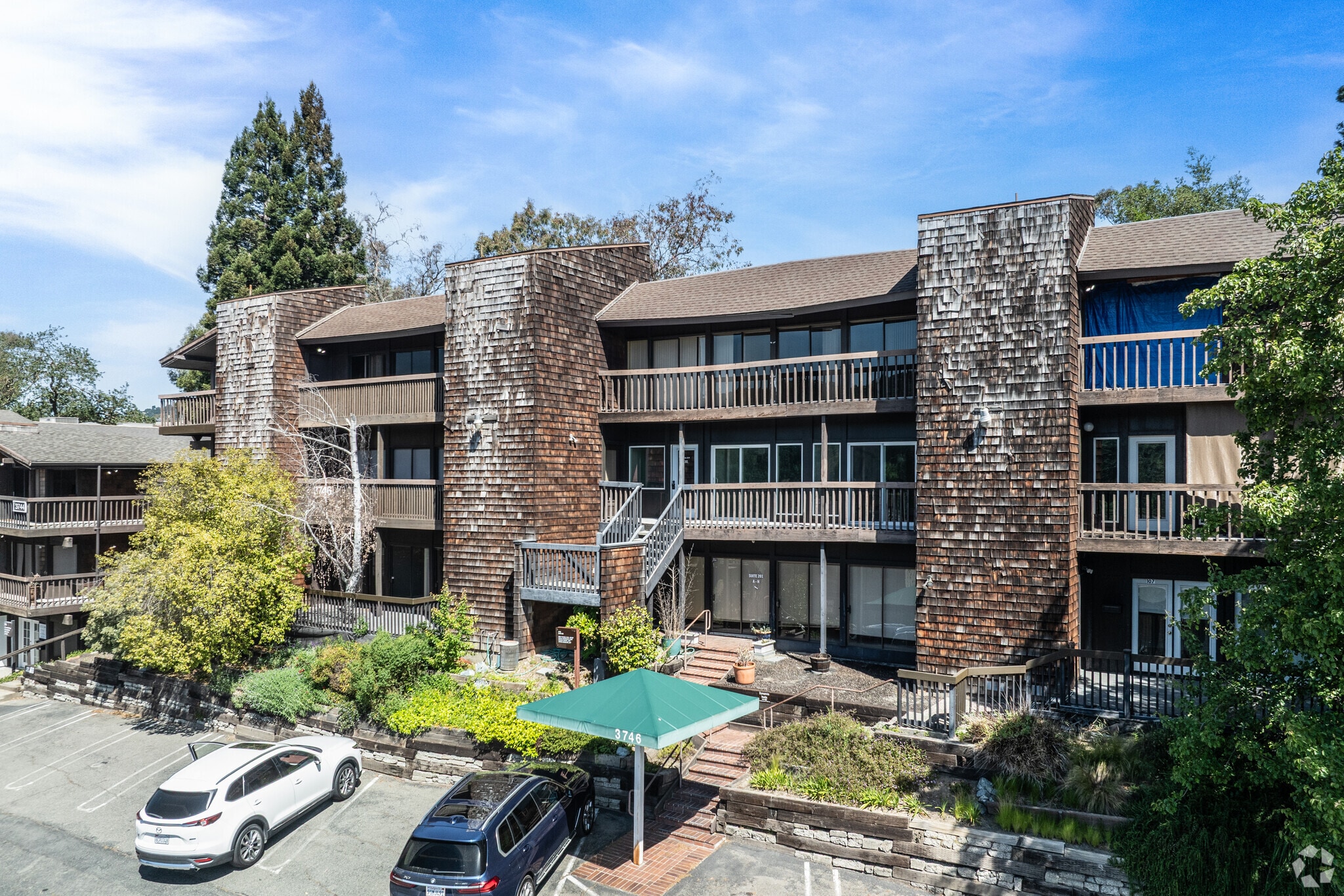 Portfolio of 4 properties for sale on LoopNet.com Primary Photo- Image 1 of 5