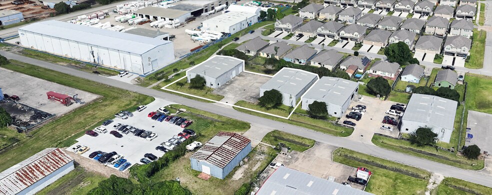 532 8th St, La Porte, TX for lease - Aerial - Image 2 of 5