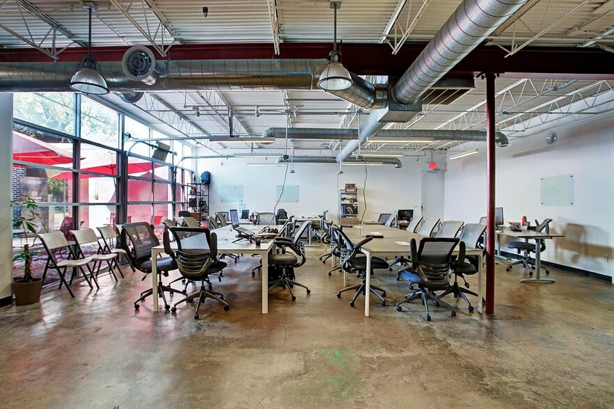 1121 Delano St, Houston, TX for lease - Interior Photo - Image 3 of 14