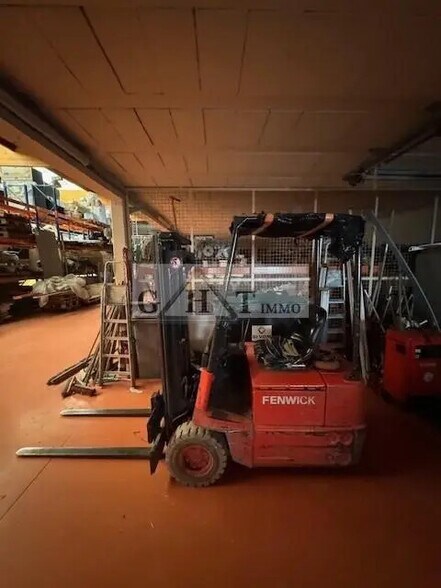 Industrial in Santeny for sale - Interior Photo - Image 3 of 6