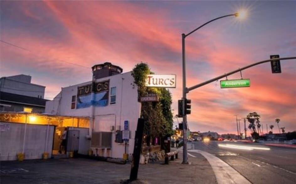 16321 Pacific Coast Hwy, Sunset Beach, CA for sale - Primary Photo - Image 1 of 39