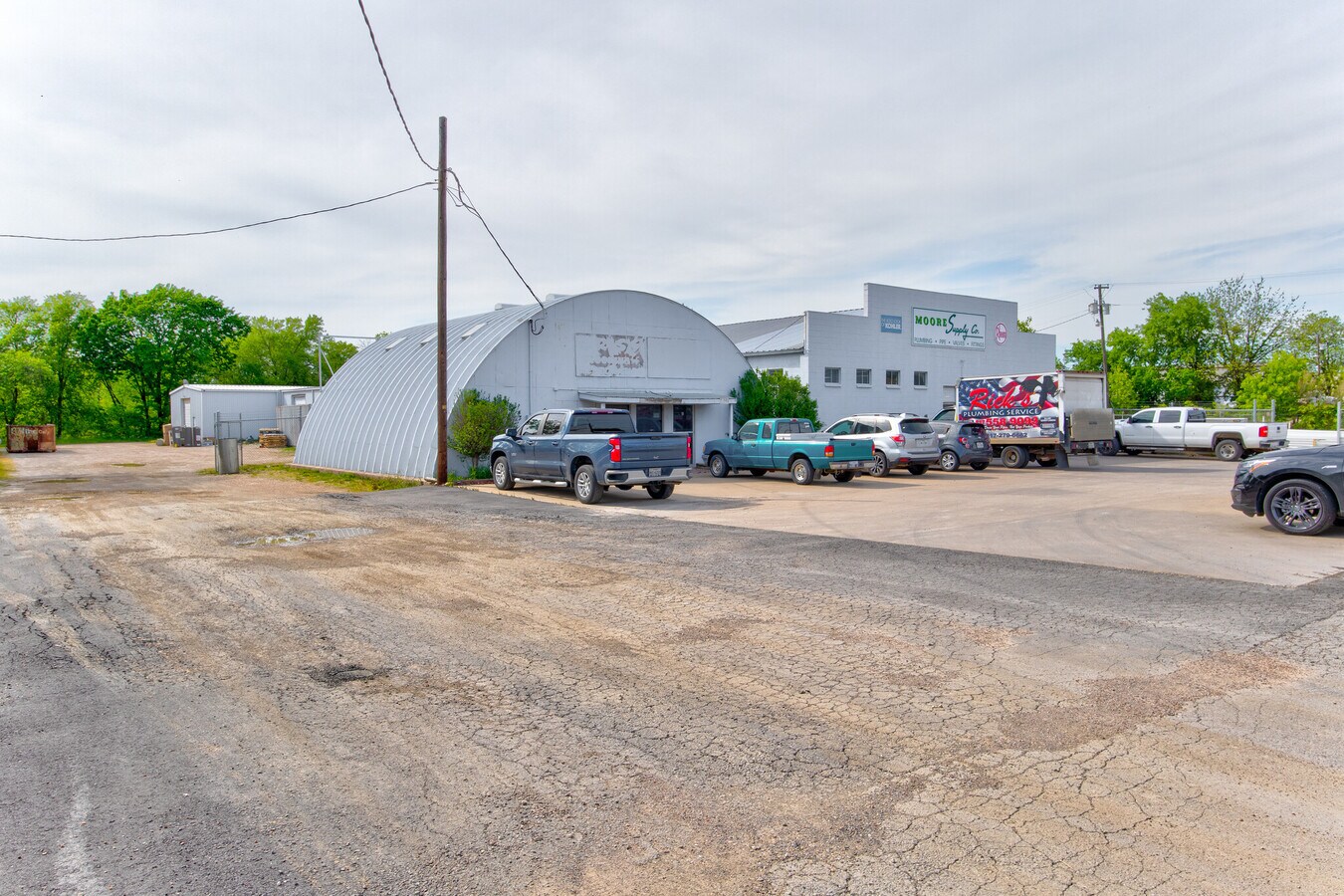 1803 N Main St, Cleburne, TX 76033