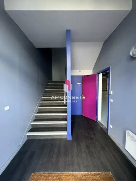 Industrial in La Verrière for lease - Lobby - Image 2 of 4