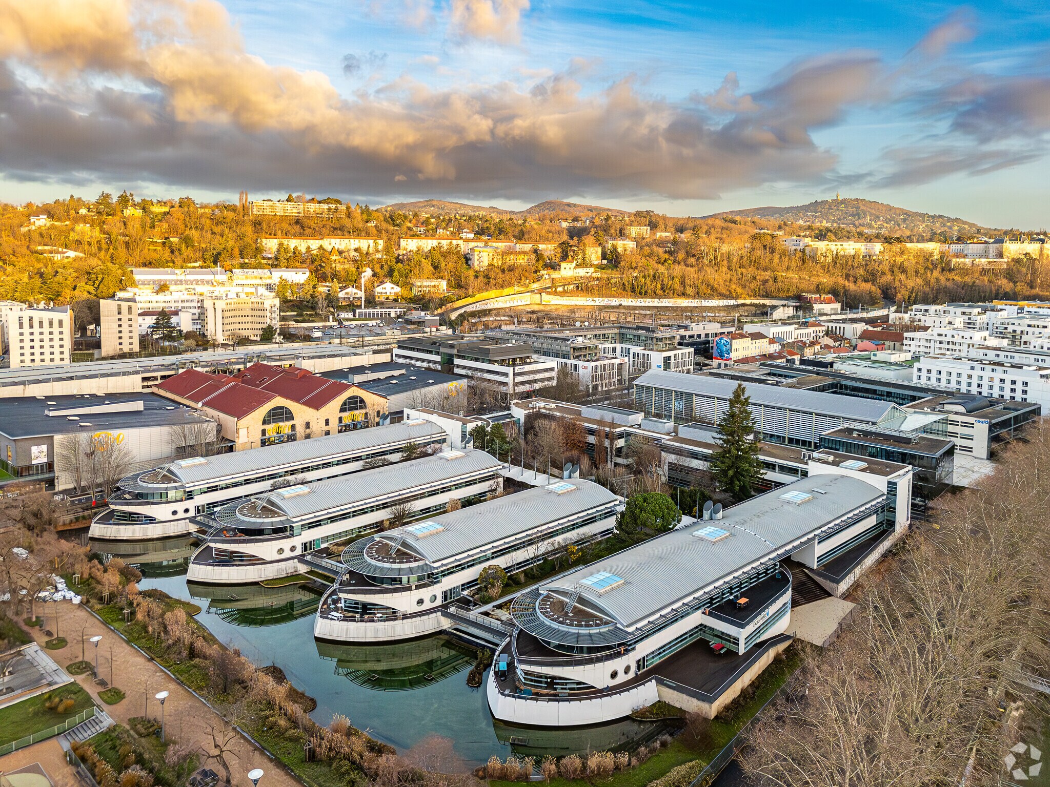 3 Place Giovanni Da Verrazzano, Lyon for lease Primary Photo- Image 1 of 26