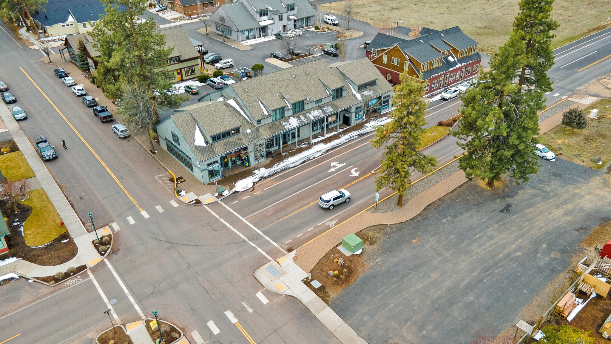 413 W Hood Ave, Sisters, OR for sale Primary Photo- Image 1 of 1