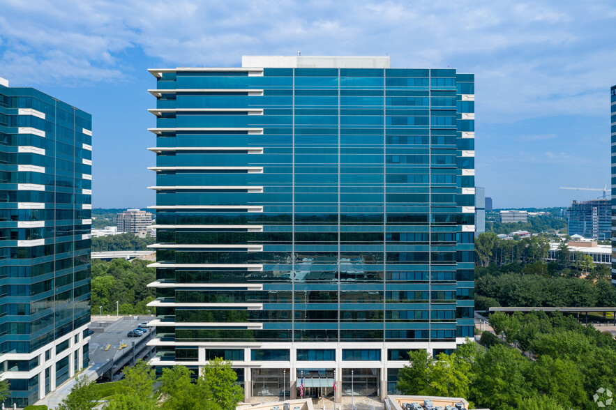 1001 Summit Blvd, Atlanta, GA for lease - Building Photo - Image 2 of 60