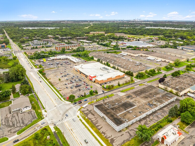 3673 N Lexington Ave, Arden Hills, MN 55126 - Shannon Square