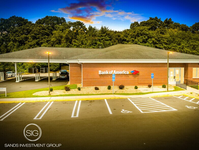 445 Boston Post Rd, Orange, CT 06477