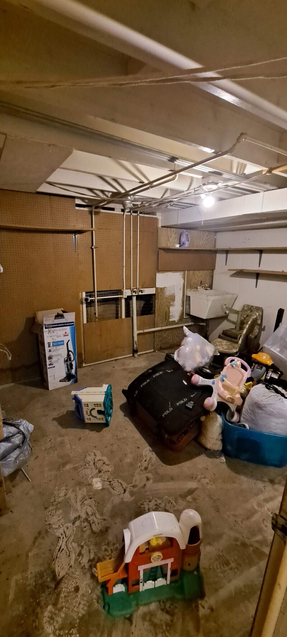 921 Avenue of the Cities, East Moline, IL 61244 ...