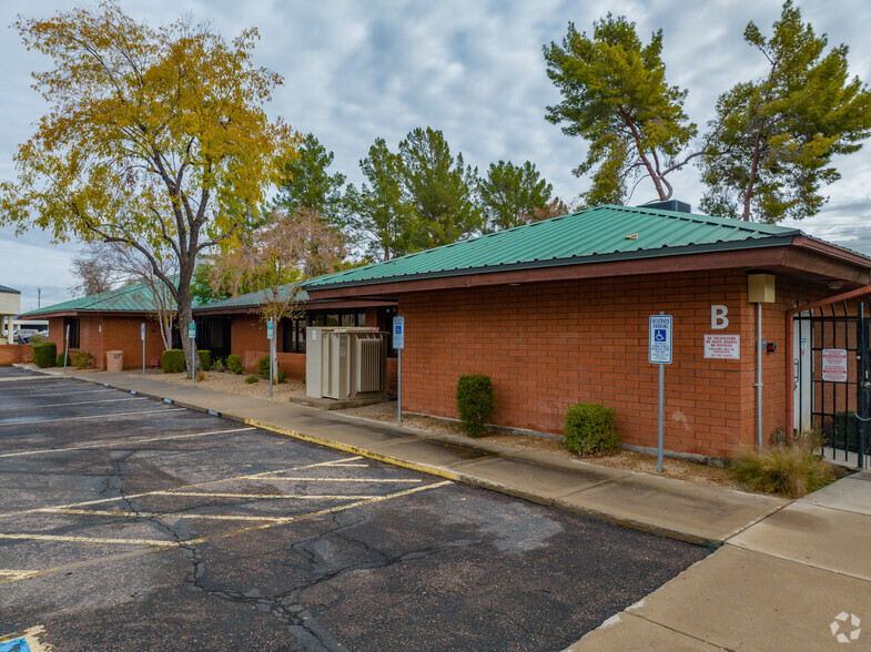 15648 N 35th Ave, Phoenix, AZ for sale - Primary Photo - Image 1 of 3