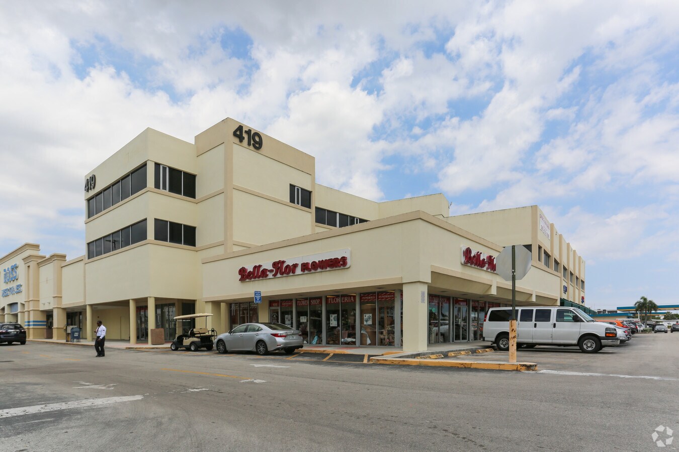 419 W 49th St, Hialeah, FL, 33012 Office/Retail Space For Lease