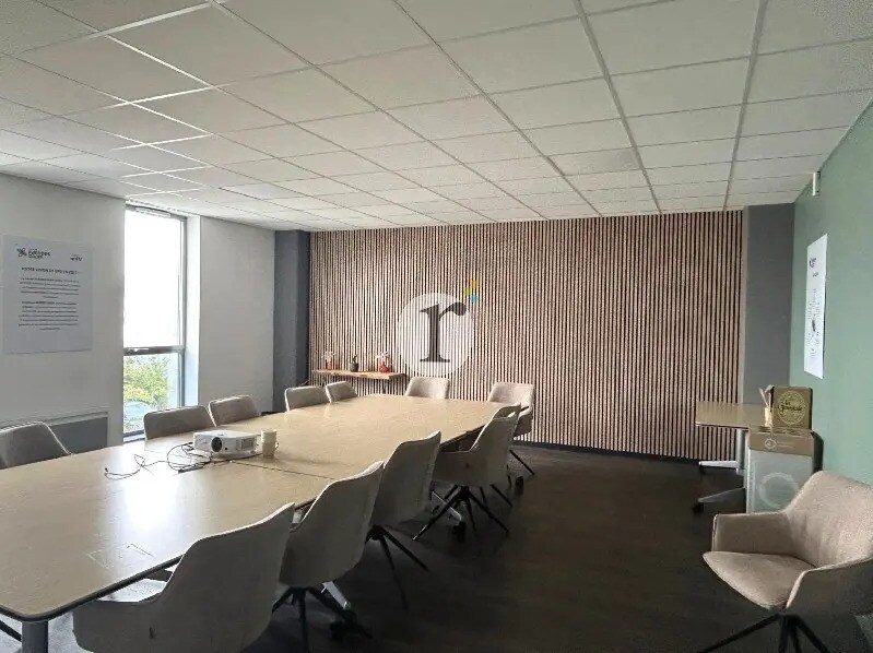 Retail in Lesquin for lease Interior Photo- Image 1 of 6