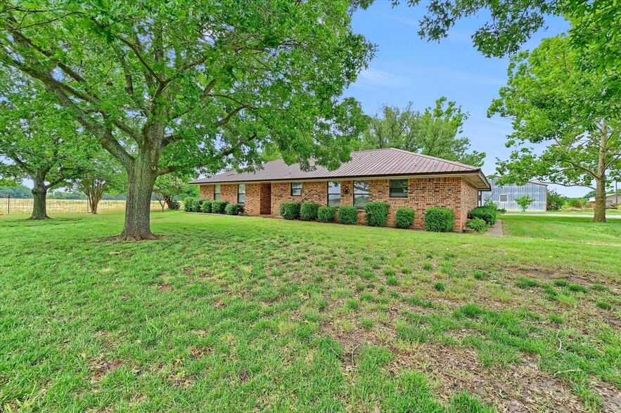 1730 Mackey Rd, Howe, TX for sale - Building Photo - Image 2 of 11
