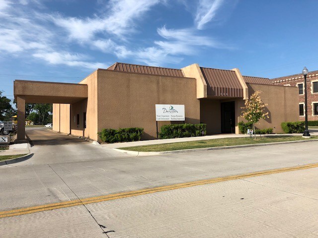 430 W Chestnut St, Denison, TX for sale Primary Photo- Image 1 of 1