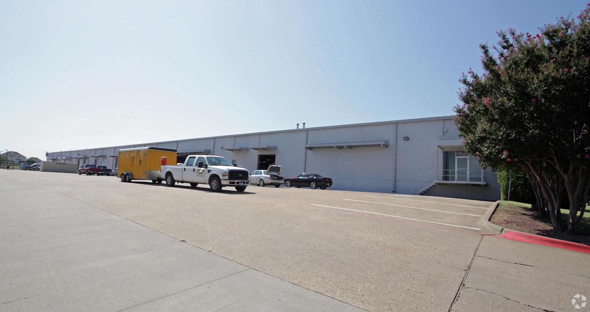 1174 N Great Southwest Pky, Grand Prairie, TX for sale Primary Photo- Image 1 of 1