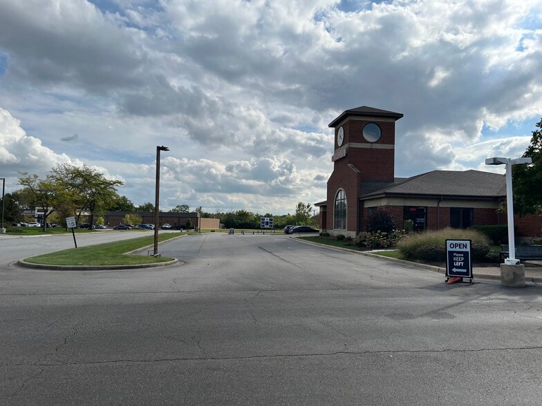 2120 Main St, Batavia, IL for sale - Building Photo - Image 2 of 7