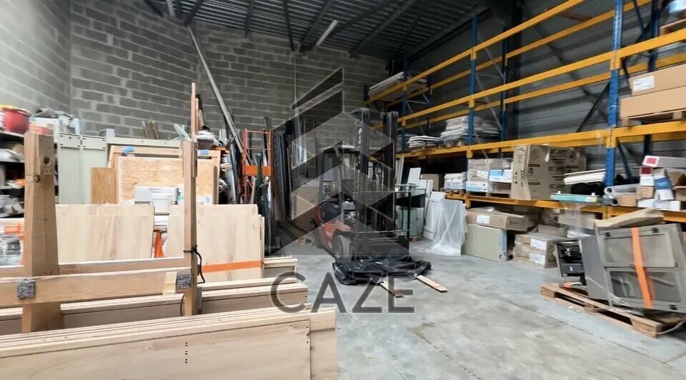 Office in Pessac for lease - Interior Photo - Image 3 of 10