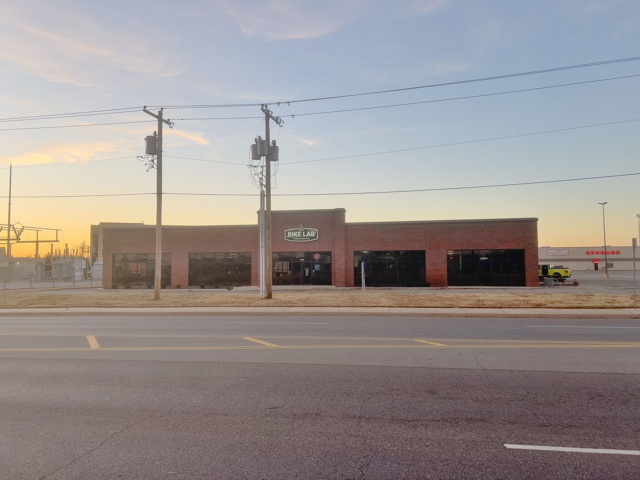 2212 W Hefner Rd, Oklahoma City, OK for lease Building Photo- Image 1 of 2