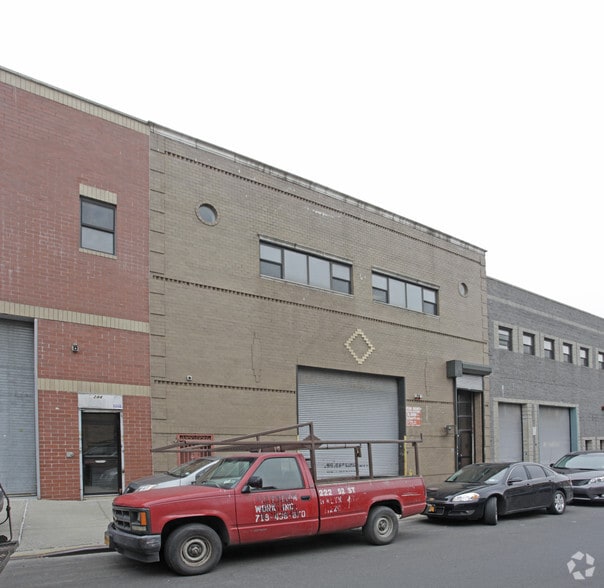 240 52nd St, Brooklyn, NY for lease - Primary Photo - Image 1 of 2