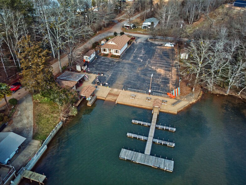 605 Motor Boat Club Rd, Greenville, SC for sale - Primary Photo - Image 1 of 1
