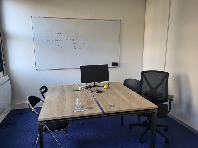 6 Rue Bisson, Nantes for lease - Interior Photo - Image 2 of 4