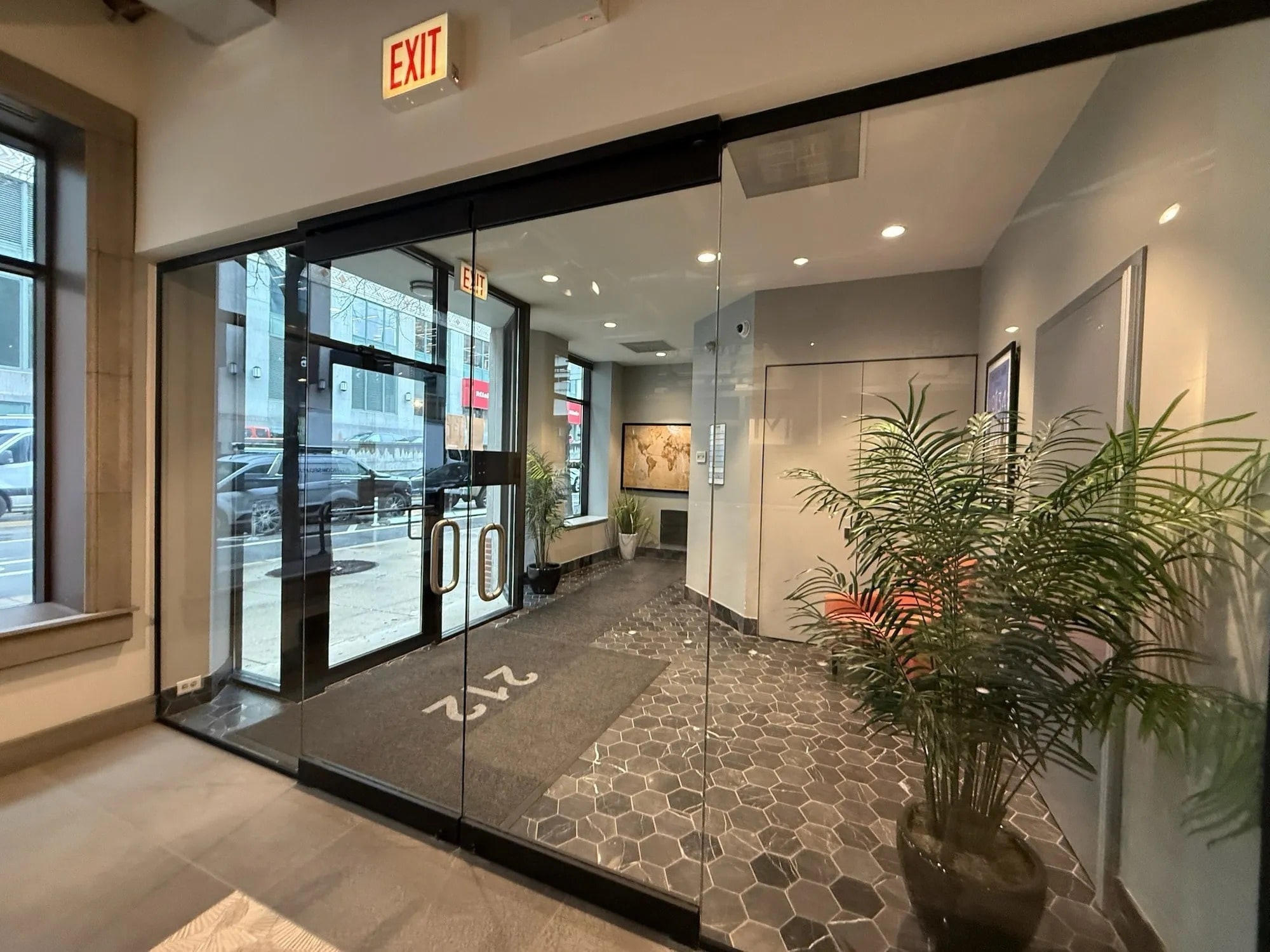 212 W Kinzie St, Chicago, IL for lease Interior Photo- Image 1 of 16