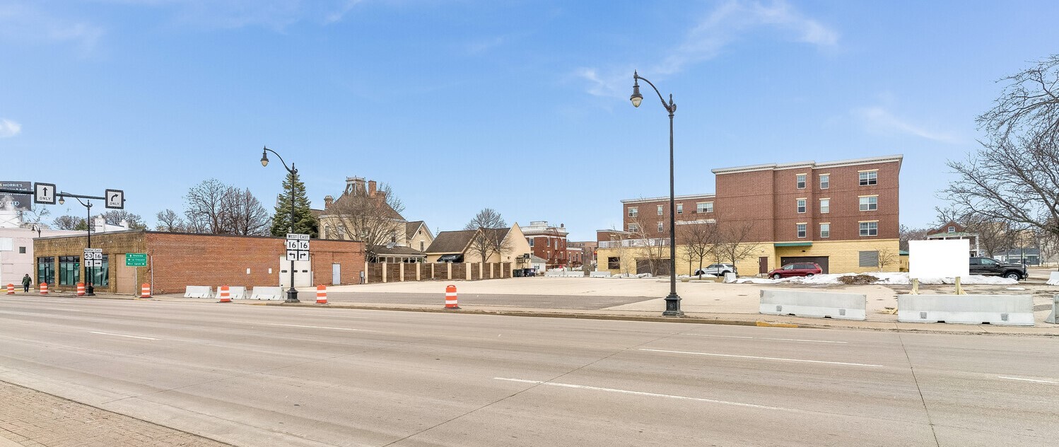 521-529 4th St S, La Crosse, WI for sale Building Photo- Image 1 of 17