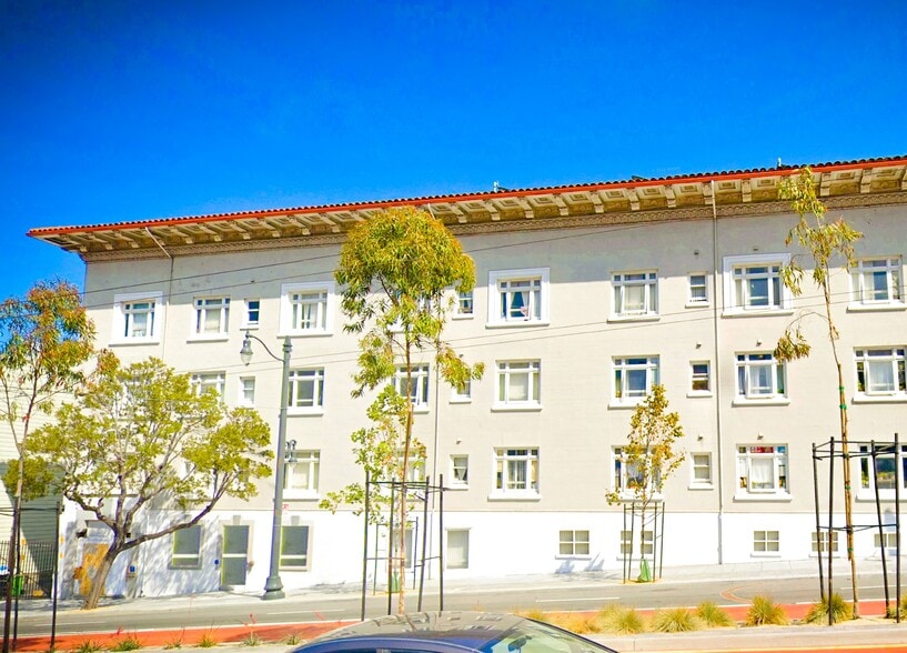 2200 Van Ness Ave, San Francisco, CA for lease - Building Photo - Image 1 of 1
