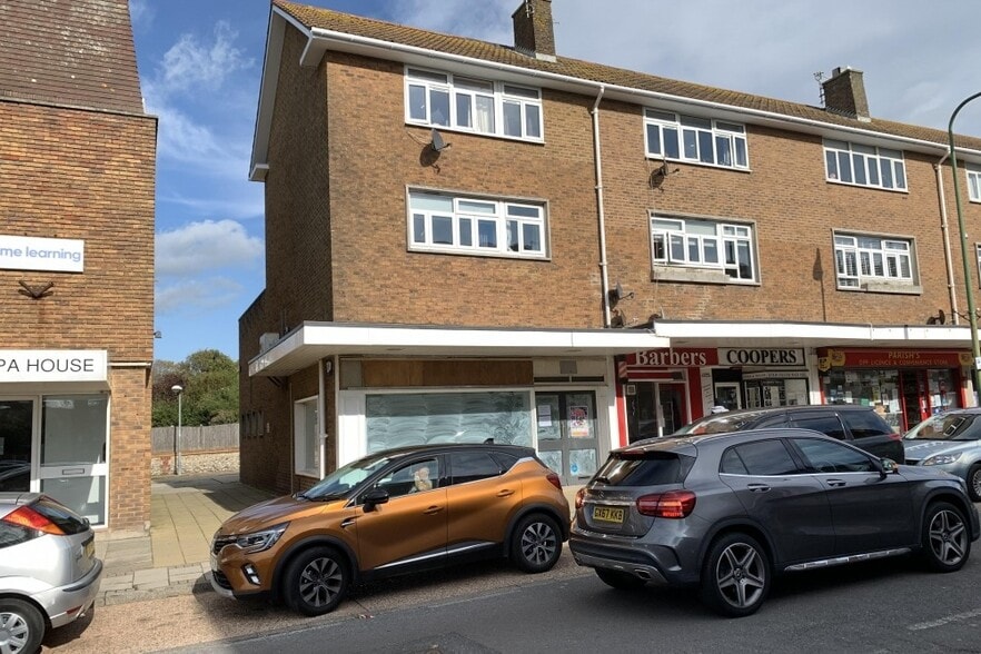 44 Southwick Sq, Southwick for sale - Primary Photo - Image 1 of 1