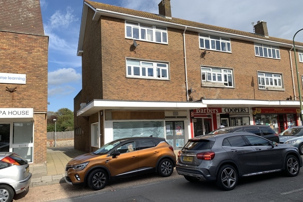 44 Southwick Sq, Southwick for sale Primary Photo- Image 1 of 1