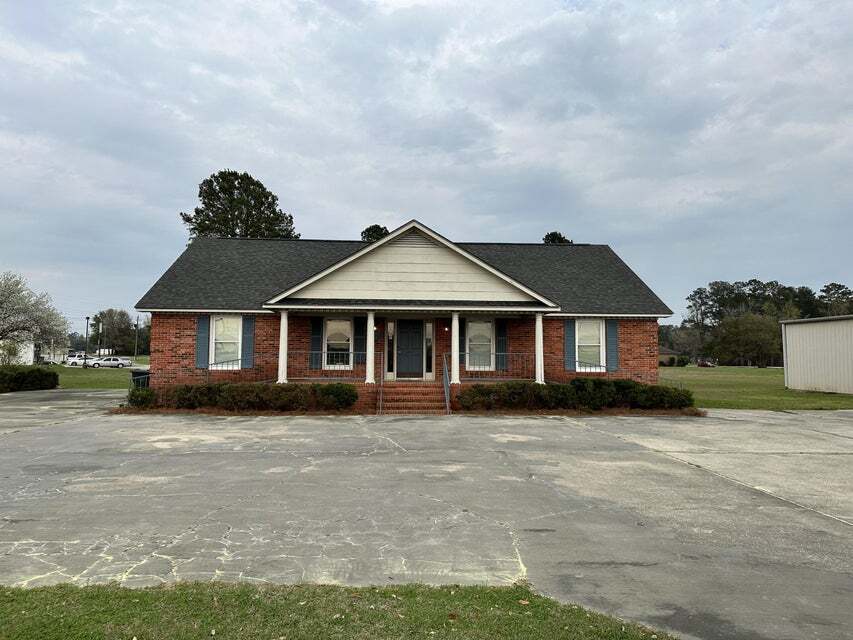 409 Martin Luther King Ave, Kingstree, SC for sale Primary Photo- Image 1 of 8