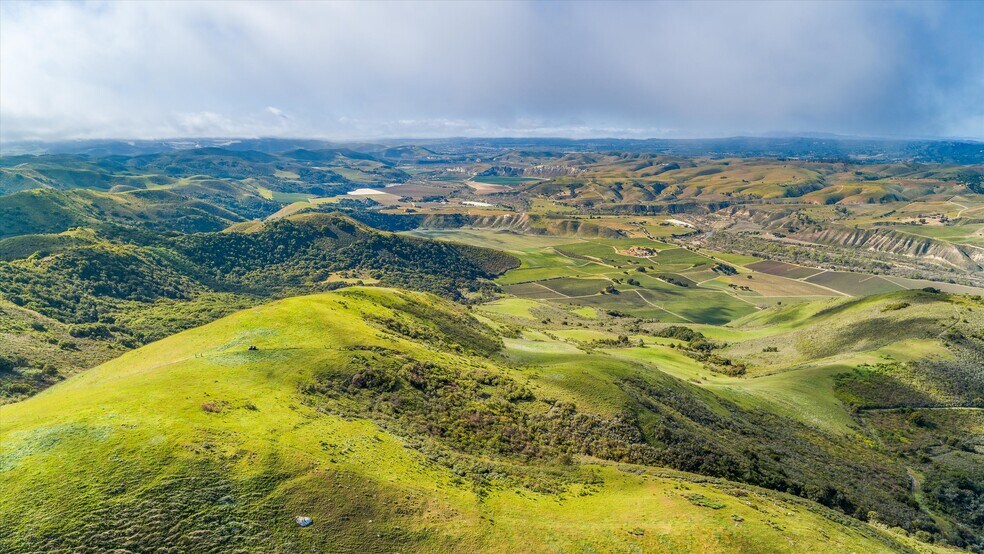 5930 Santa Rosa Rd, Lompoc, CA for sale - Primary Photo - Image 1 of 1