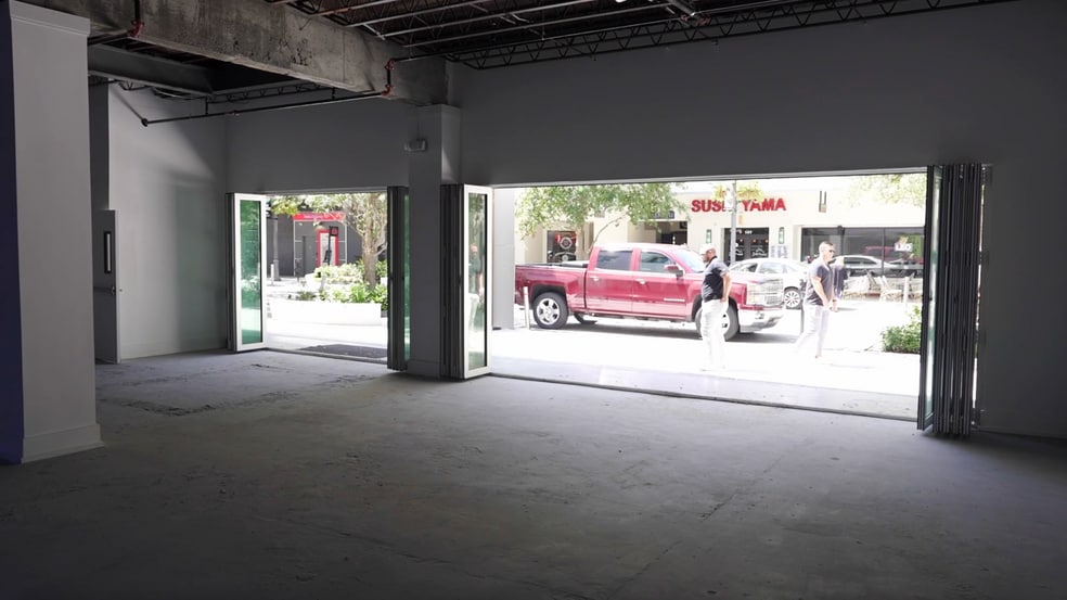 325 Clematis St, West Palm Beach, FL for lease - Building Photo - Image 2 of 13