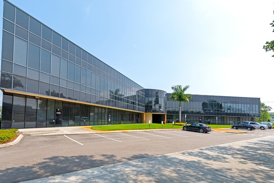 5005 W Laurel St, Tampa, FL for lease - Building Photo - Image 1 of 9
