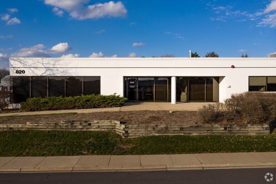 800 Springer Dr, Lombard, IL for lease - Building Photo - Image 3 of 5