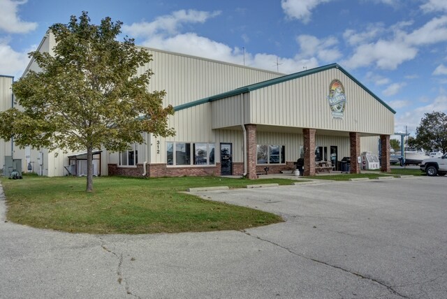 312 N Main St, Kewaunee, WI for sale - Primary Photo - Image 1 of 1