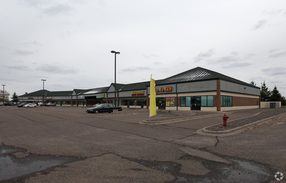 13445-13501 Business Center Dr, Elk River, MN for lease - Building Photo - Image 1 of 12