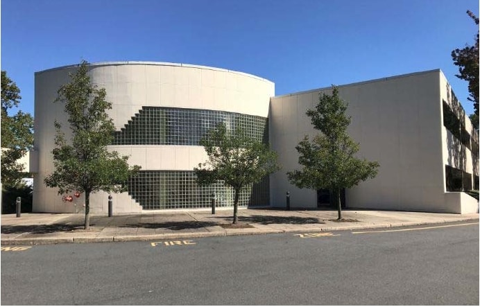 615 W Mount Pleasant Ave, Livingston, NJ for lease - Building Photo - Image 2 of 4