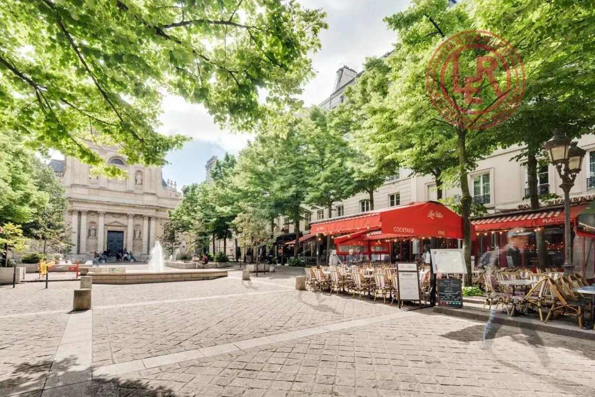 Retail in Paris for lease Building Photo- Image 1 of 5