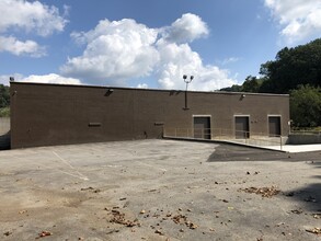 4777 Streets Run Rd, Pittsburgh, PA for lease Building Photo- Image 2 of 11