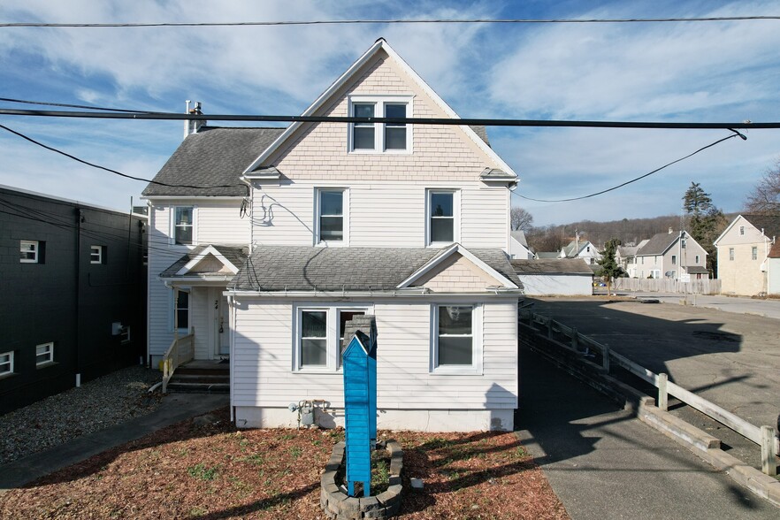 1105 Monroe St, Endicott, NY for lease - Primary Photo - Image 1 of 41