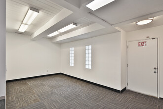 6910-6912 Santa Monica Blvd, Los Angeles, CA for lease Interior Photo- Image 1 of 11