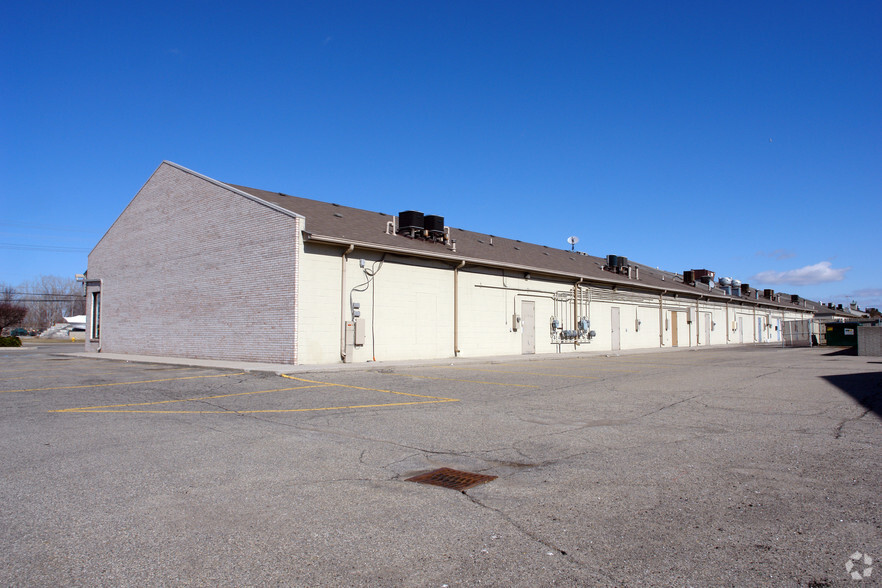 34306-34344 Harper Ave, Clinton Township, MI for lease - Building Photo - Image 2 of 3