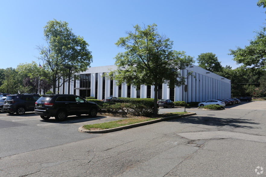 3 Wing Dr, Cedar Knolls, NJ for lease - Building Photo - Image 3 of 4