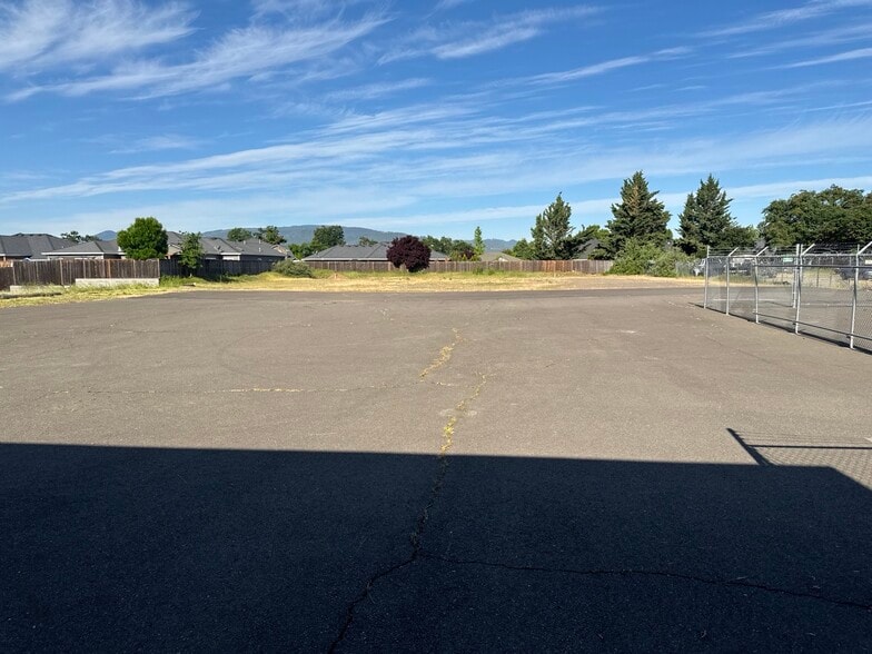 4399 Table Rock Rd, Central Point, OR for lease - Other - Image 3 of 3