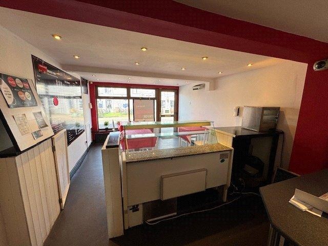 47 Scot Ln, Wigan for lease - Interior Photo - Image 2 of 7