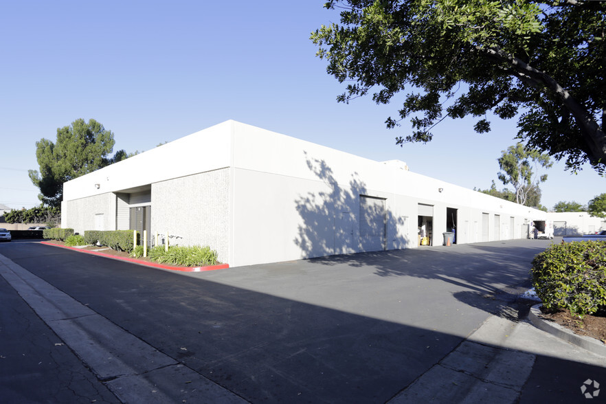 11542 Knott St, Garden Grove, CA for lease - Building Photo - Image 2 of 2