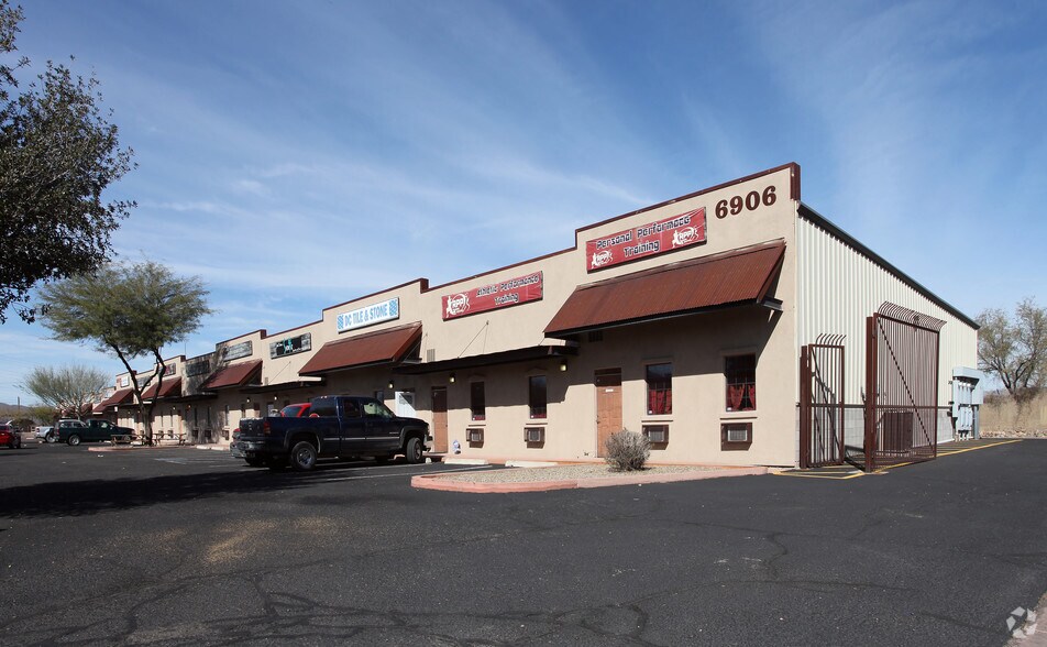 6906-6910 N Camino Martin, Tucson, AZ for sale - Primary Photo - Image 1 of 4