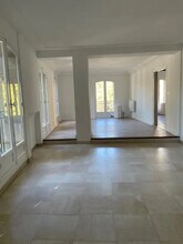 Office in Aix-en-Provence for lease Building Photo- Image 2 of 7