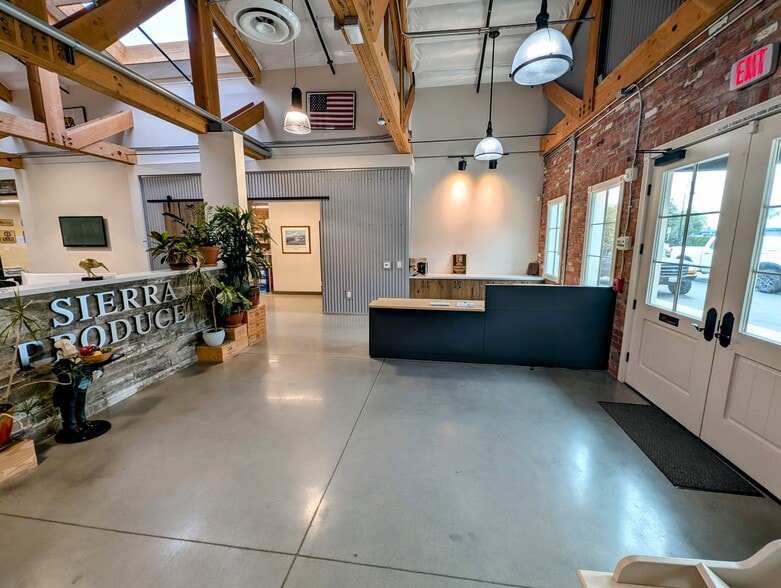 145 N Lemon St, Orange, CA for lease - Building Photo - Image 3 of 31